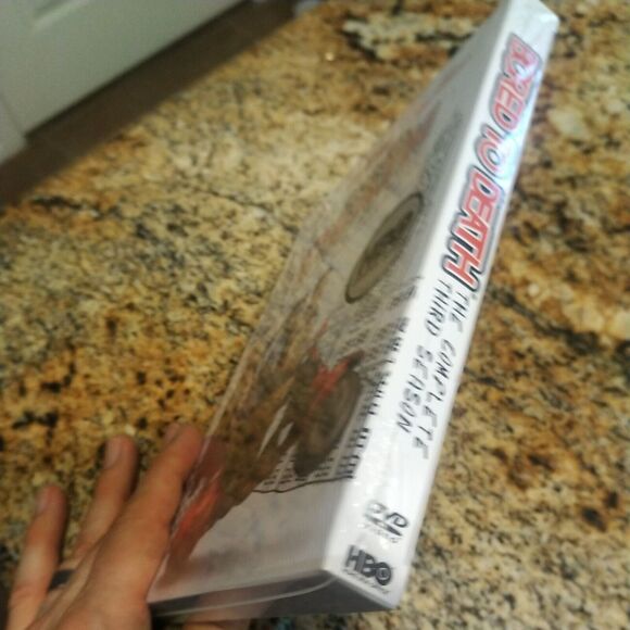 BORED TO DEATH THE COMPLETE THIRD SEASON DVD 2-DISC -2012, HBO -TED DANSON -NEW - Picture 4 of 6